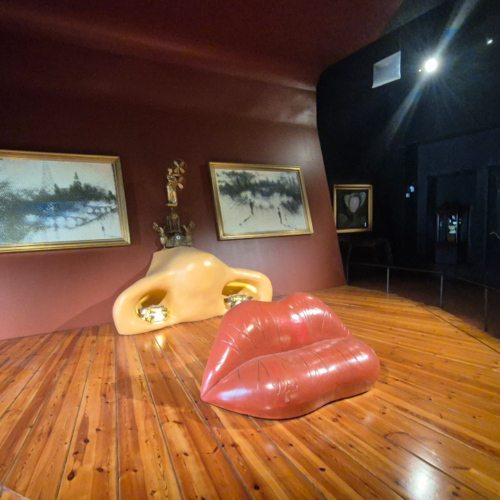 Visite du Théâtre Musée Dalí. Visite du Théâtre Musée Dalí.