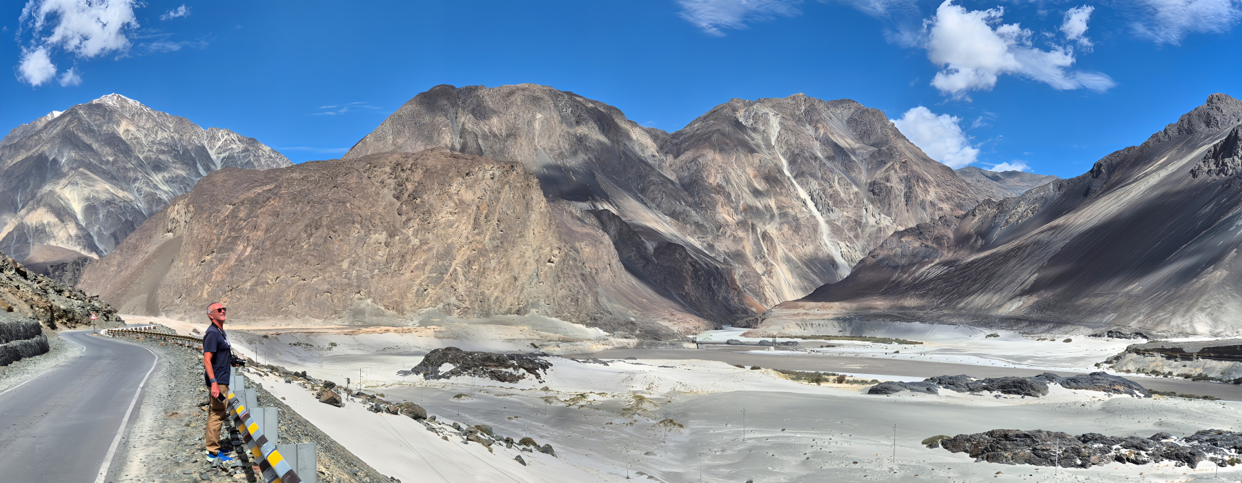 Inde Ladakh Hunder à Turtuk Inde Ladakh Hunder à Turtuk