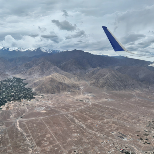 Inde Ladakh vol Delhi Leh.
Approche de Leh, vallée de l'Indus. Inde Ladakh vol Delhi Leh