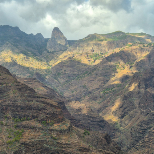 Espagne La Gomera cote sud. Barranco de Garimar, Azadoe. Los Roques. Espagne La Gomera cote sud