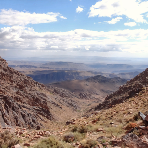 Randonnée vers le sommet de l'Amlal. Maroc Djebel Saghro jour 2